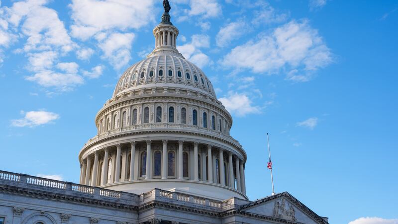 Trump ‘respira’: Senado aprueba fin del cierre de Gobierno en EU y pasa a la Cámara de Representantes