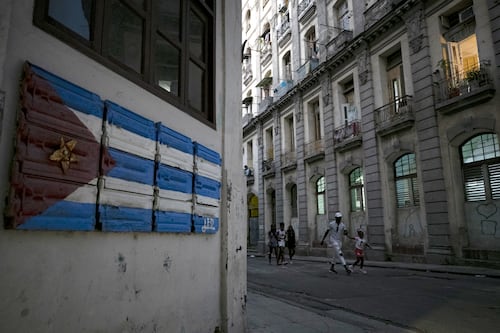 Sin petróleo de México y Venezuela, ‘se desploma’ el turismo en Cuba