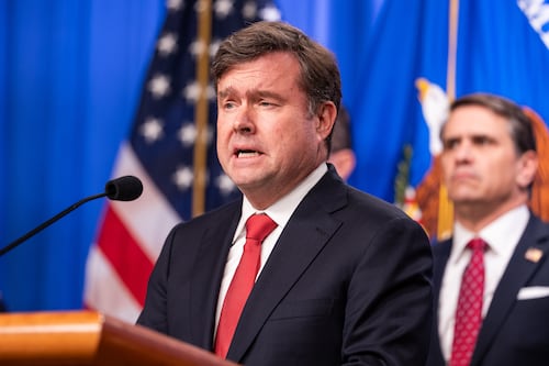 ¿Se rompe el Departamento del Tesoro de Trump? Jefe de sanciones renunciará tras fricciones con Bessent