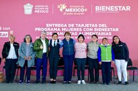 Delfina Gómez entrega 9 mil tarjetas de Mujeres con Bienestar en Huixquilucan