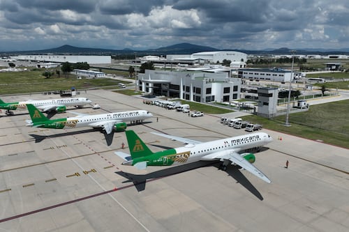 ‘Obrigado’: Tercer avión brasileño de la nueva flotilla de Mexicana aterriza en el AIFA