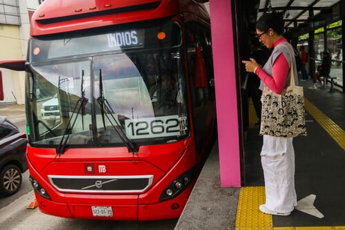 ¿‘Chambeas’ en Año Nuevo? Horarios del Metro y Metrobús para el 31 de diciembre y 1 de enero
