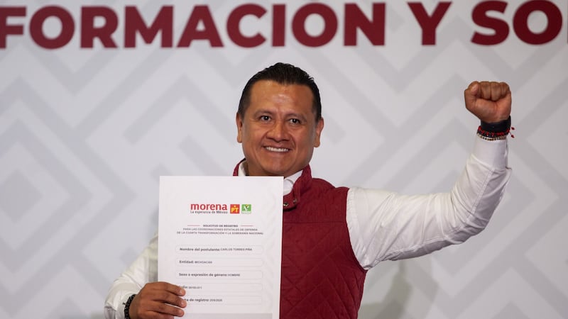 Carlos Torres Piña, fiscal que investigó homicidio de Manzo, es la ‘corcholata’ de Morena en Michoacán