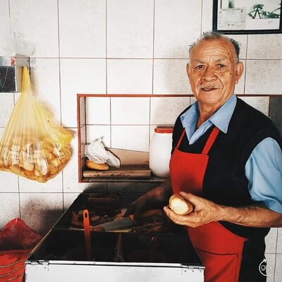 Las tortas ahogadas que visitó Adán Augusto: 'José, el de la bicicleta', el 'primero' en vender en GDL – El Financiero