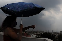 Cinco fenómenos ‘atacarán’ a México este viernes: ¿Qué estados tendrán calor extremo y lluvias?