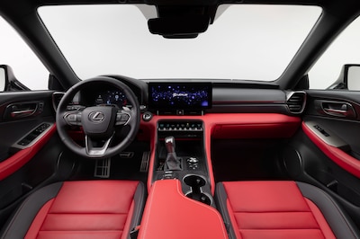 Interior del Lexus IS 350 F Sport con acabado Forged Bamboo