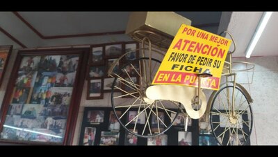 Las tortas ahogadas que visitó Adán Augusto: 'José, el de la bicicleta', el 'primero' en vender en GDL – El Financiero