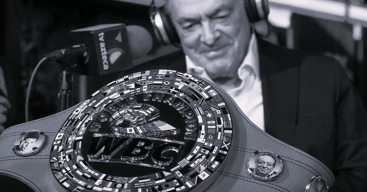 Muere Eduardo Lamazón, don 'Lama, Lama, Lamita', comentarista de boxeo, a los 70 años – El Financiero