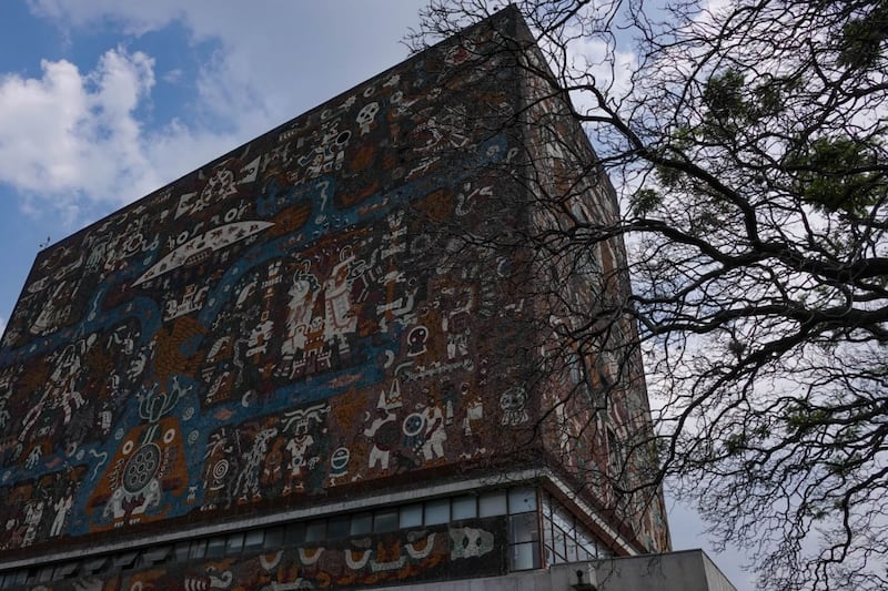‘Orita’ no, joven: UNAM pide checar más tarde en sitio para aspirantes las sedes del examen de control