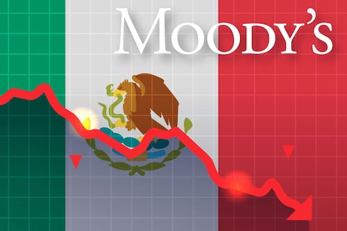 Moody’s baja nota crediticia a México por debilidad fiscal