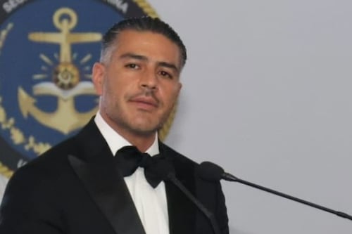 García Harfuch es padrino: Asiste a graduación de cadetes de la Escuela Naval Militar