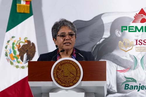 ‘Lluvia’ de sanciones en Pemex, AIFA, ISSSTE y más dependencias: Suspenden e inhabilitan a 13 funcionarios