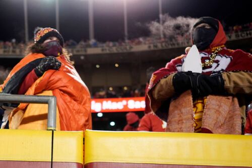 Chiefs vs. Dolphins fue el 4to partido con mayor frío en la historia: ¿A qué temperatura jugaron?