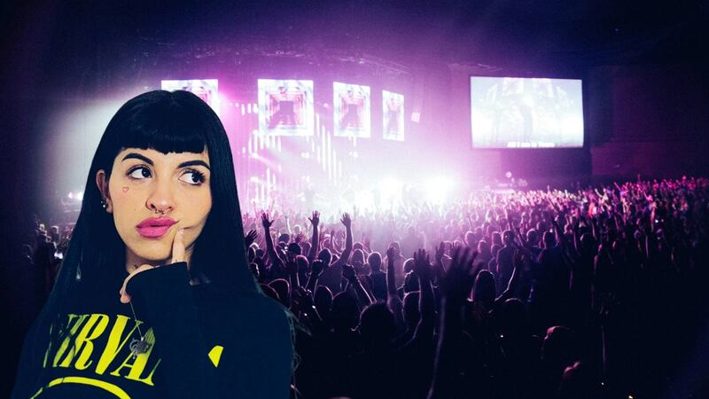 Así fue el regreso de Cazzu a los escenarios: Entre aplausos y ofensas a Nodal