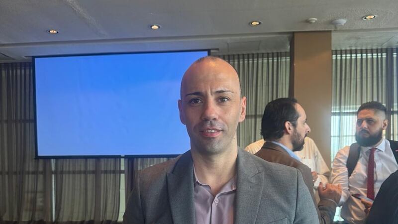 Urgen a gasolineras probar negocio de electrolineras