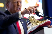 A lo Michael Jordan: Donald Trump lanza línea propia de tenis para juntar para sus multas