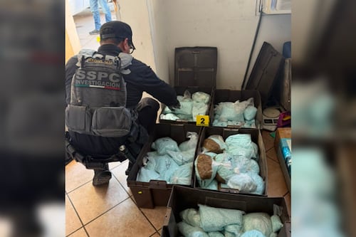 Un golpe más a Los Rusos: Aseguran 120 kilos de pastillas de fentanilo en predio de Mexicali
