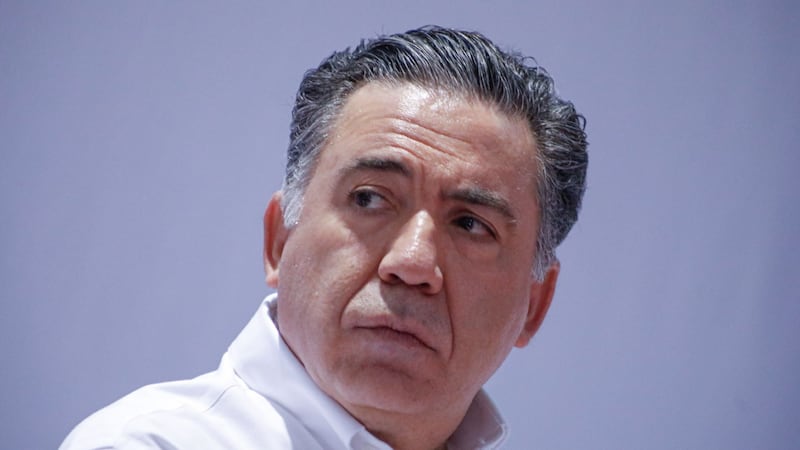 Enrique Inzunza se baja para competir por candidatura de Sinaloa: ‘Mi compromiso como senador es en 2030’