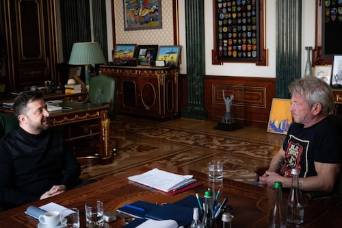 Sean Penn se reúne con Zelenski: Entrevistador del ‘Chapo’ no fue a los Oscar 2026 a recibir su premio