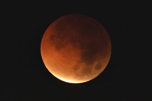 FOTOS: Así se vio la ‘Luna de sangre’ o el eclipse lunar total desde Japón hasta México HOY
