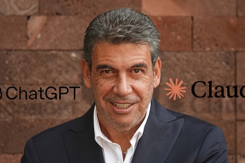 ‘Me gusta más que ChatGPT’: ¿Cómo funciona Claude, la IA que usa y recomienda Arturo Elías Ayub?