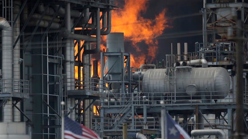 Incendio en Deer Park: Pemex descarta afectación en su unidad