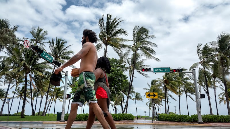 ‘Alex’ se debilita y se convierte en ciclón post tropical: ¿qué significa?