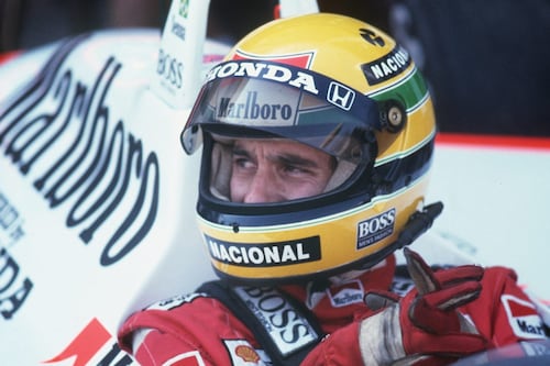 Óscar Flores, actor de ‘Los Chicos del Barrio’, fue oficial de pista en F1: Así conoció a Ayrton Senna