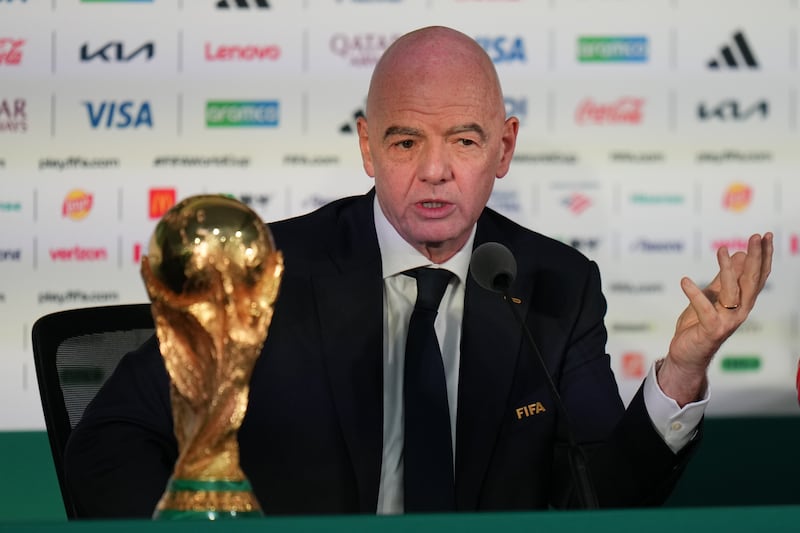 Gianni Infantino se indigna por críticas al Mundial: ‘Consumidos por el odio, se lo perdieron’