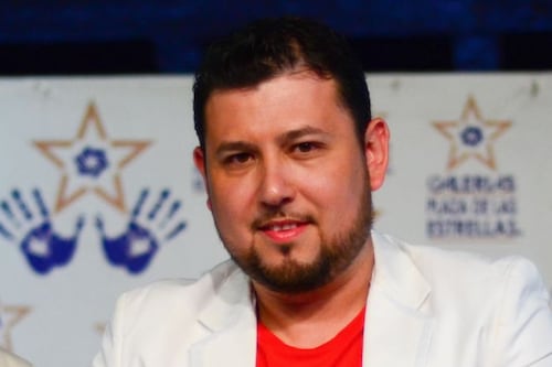 ¿Quién es Roberto Tapia, el cantante de corridos con el que Emma Coronel bailó?