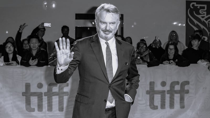 La rara enfermedad que diagnosticaron a Sam Neill durante ‘Jurassic Park’: ‘Tenía el cuello abultado’