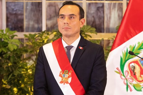 Congreso de Perú destituye al presidente José Jerí por caso de corrupción; duró 4 meses en el cargo