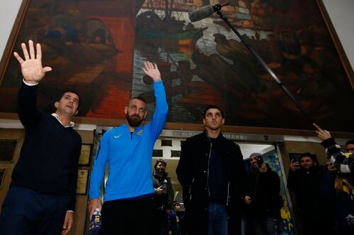 Daniele De Rossi ya viste los colores de Boca Juniors