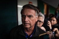 Bolsonaro hospitalizado: Ex presidente de Brasil se somete a nueva cirugía para tratar crisis de hipo