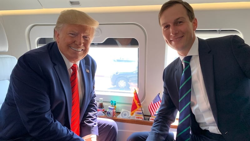 Protestan contra Jared Kushner, yerno de Trump: Demolerá edificio histórico para construir hotel de lujo