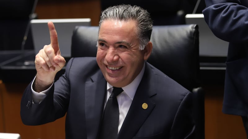 ‘Soy abogado de mí mismo’: Senador Enrique Inzunza niega estar en contacto con EU