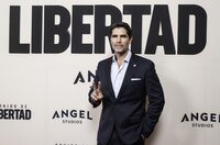 Eduardo Verástegui insulta a reportero en alfombra roja de película: ‘Prensa Pinocho, ignorante’