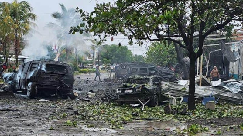 Explosión de coche bomba siembra caos en Michoacán: Auto fue trasladado desde Colima hasta Coahuayana
