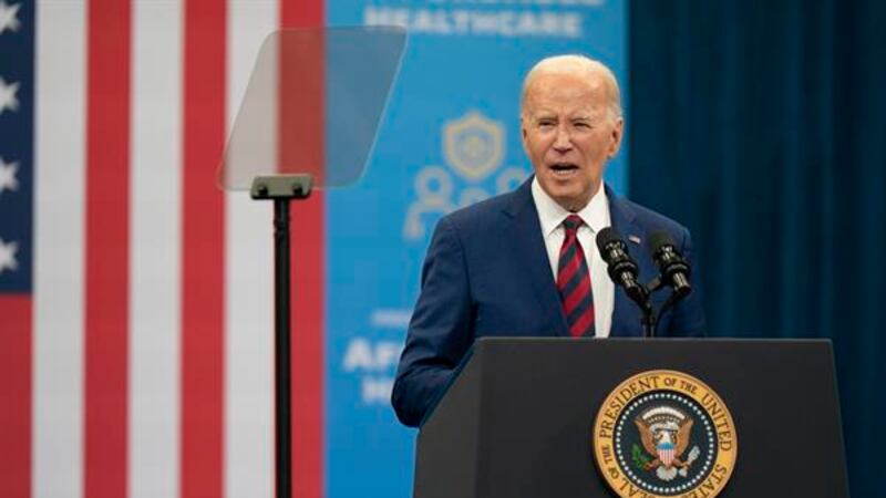 ‘Tiene sangre en sus manos’: Interrumpen acto de campaña de Biden por su postura sobre Gaza