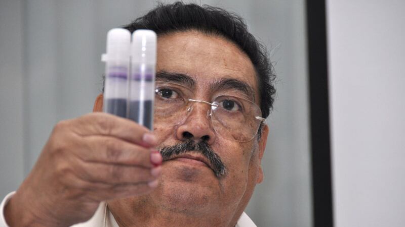 La tinta del INE ‘no se va, no se va’ de tu pulgar: ¿De qué está hecha?