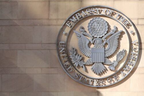 EU investiga revisiones médicas exhaustivas hechas a sus ciudadanos cuando entran a China