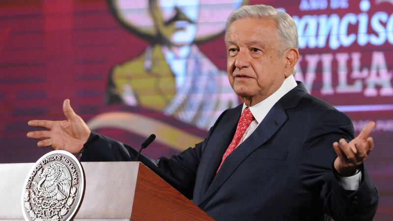 ‘El de la malicia es usted’: AMLO revela carta a Martín Santos, juez que amparó a Xóchitl Gálvez