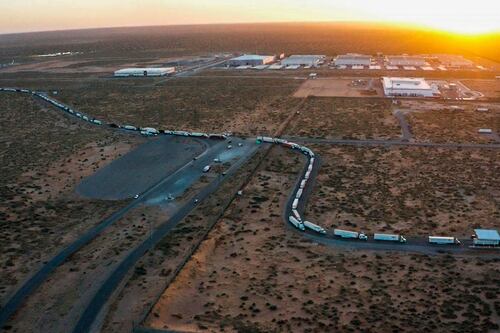 Texas suspende inspecciones a tráileres... pero solo en frontera con Nuevo León