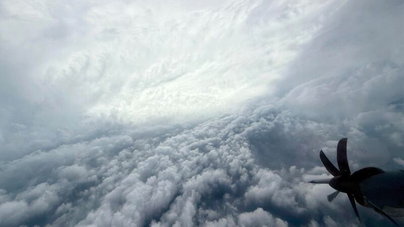 (VIDEOS) Así suena el ‘rugido’ del huracán ‘Melissa’; toca tierra en Jamaica con vientos de 300 km/h