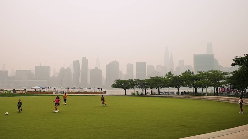 Que el partido no sea ‘puro humo’: España entrena para final contra Argentina en medio de la contaminación