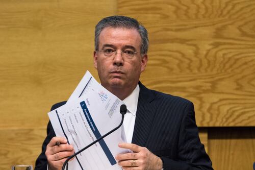 Bancos centrales deben mantenerse aislados de presiones políticas: Díaz de León