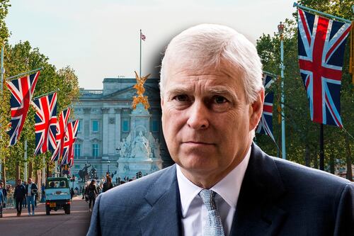 Rey Carlos III quita todos sus títulos reales a su hermano Andrés y lo pone ‘de patitas en la calle’