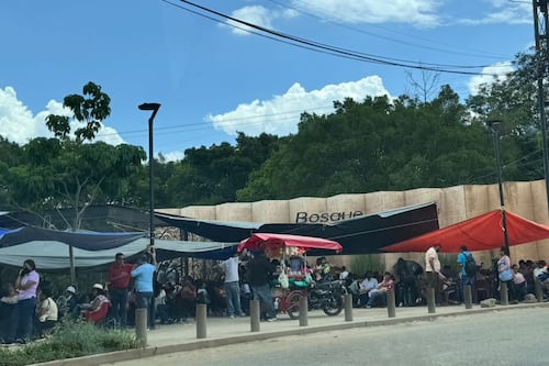 Movilizaciones de la CNTE en Oaxaca: Bloquean acceso a aeropuerto y planta de Pemex
