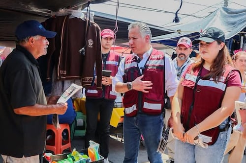 Santiago Nieto encabeza brigadeo en Querétaro y ratifica su militancia en Morena