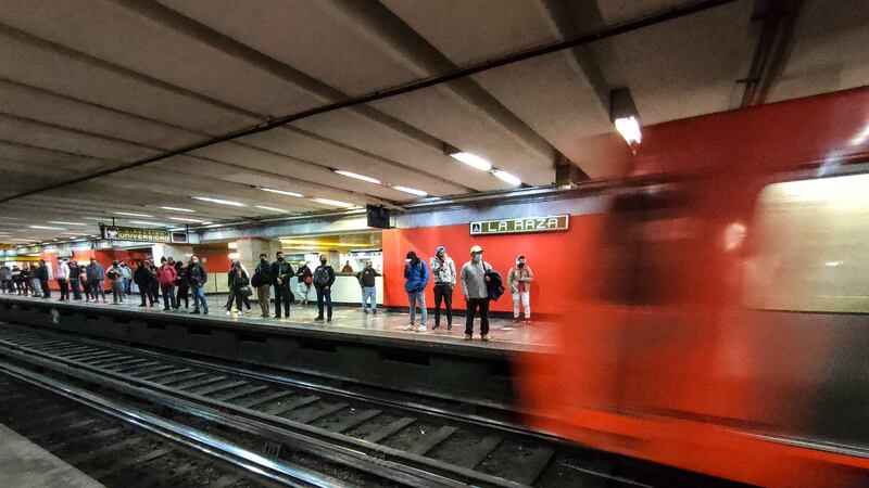 ‘¡Rápido, Línea 3, vuélale!’: Usuarios del Metro CDMX denuncian retrasos de hasta 20 minutos